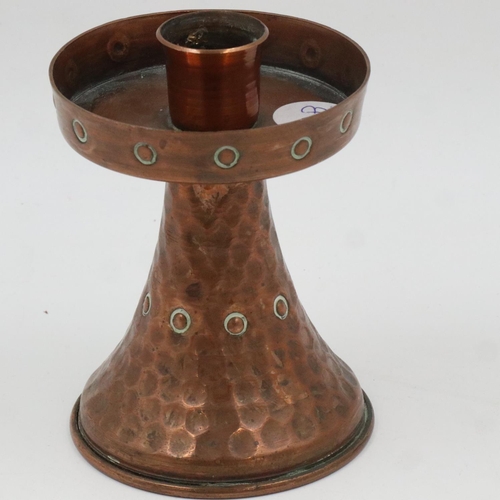 251A - Copper Arts & Crafts candlestick, H: 12 cm. UK P&P Group 2 (£20+VAT for the first lot and £4+VAT for... 