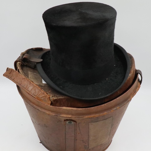 272 - Smith & Son top hat (no size) in fitted case. Not available for in-house P&P