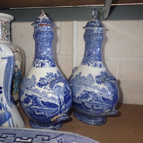 1284 - Assorted ceramics, including Spode Italian Garden in blue and white and a blue and white meat plate.... 