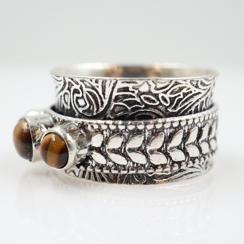 30 - Sterling silver and tigers eye set swivel ring, size T. UK P&P Group 0 (£7+VAT for the first lot and... 