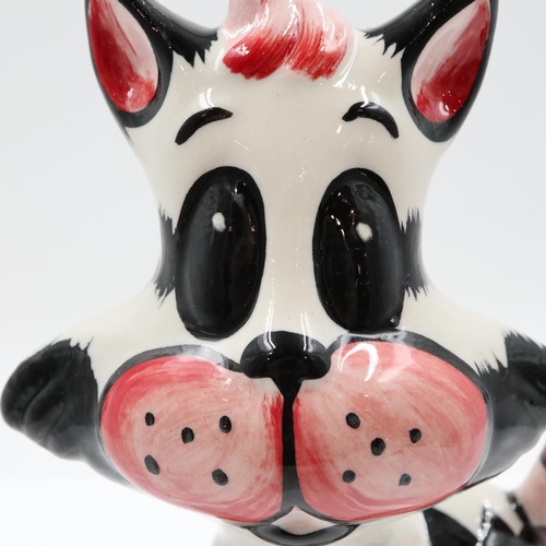 107 - Lorna Bailey cat, Katrina, no cracks or chips, H: 13 cm. UK P&P Group 1 (£18+VAT for the first lot a... 