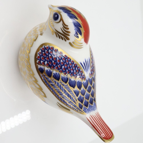 109 - Royal Crown Derby goldcrest paperweight, gold stopper, boxed, no cracks or chips. UK P&P Group 1 (£1... 