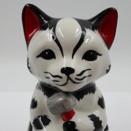 113 - Lorna Bailey cat, Tuna, no cracks or chips, H: 13 cm. UK P&P Group 1 (£18+VAT for the first lot and ... 