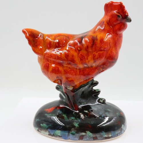 118 - Anita Harris hen, signed in gold, no cracks or chips, H: 15 cm. UK P&P Group 2 (£24+VAT for the firs... 