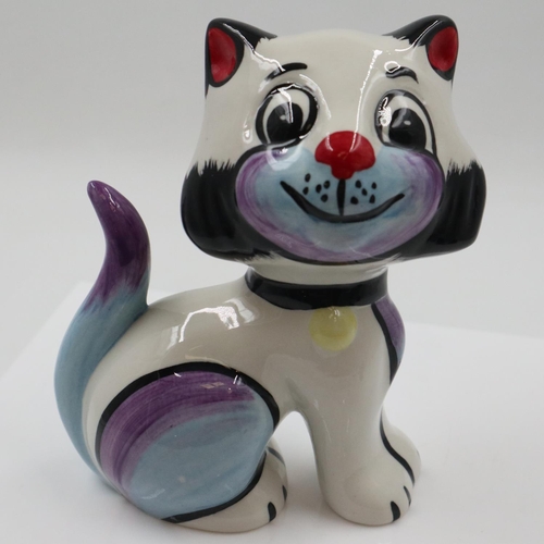 133 - Lorna Bailey cat, Queenie, no cracks or chips. UK P&P Group 1 (£18+VAT for the first lot and £2+VAT ... 