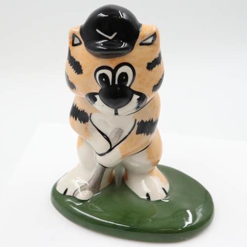 139 - Lorna Bailey golfing cat, no cracks or chips, H: 13 cm. UK P&P Group 1 (£18+VAT for the first lot an... 