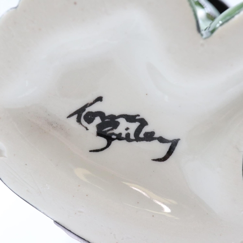 145 - Lorna Bailey cat, Grotbags, no cracks or chips, H: 13 cm. UK P&P Group 1 (£18+VAT for the first lot ... 