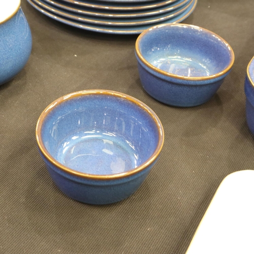 146 - Denby dinner service of thirty-two pieces in the Imperial Blue colourway with matching Denby placema... 