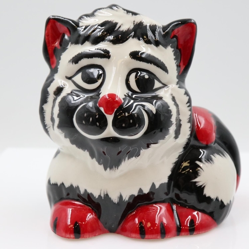 148 - Lorna Bailey cat, Frizzle, no cracks or chips, H: 11 cm. UK P&P Group 1 (£18+VAT for the first lot a... 