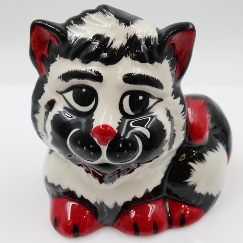 148 - Lorna Bailey cat, Frizzle, no cracks or chips, H: 11 cm. UK P&P Group 1 (£18+VAT for the first lot a... 