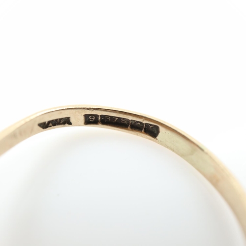 24A - 9ct gold mounted carved shell cameo brooch and a 9ct gold cameo ring, combined 8.4g. UK P&P Group 0 ... 