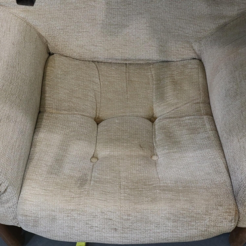 2044 - Ercol Wychwood suite of lounge furniture, elm framed with textured cream upholstery, comprising two-... 