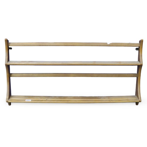 2057 - Ercol Golden Dawn elm wall mounting plate rack. 97 x 50 cm. Not available for in-house P&P