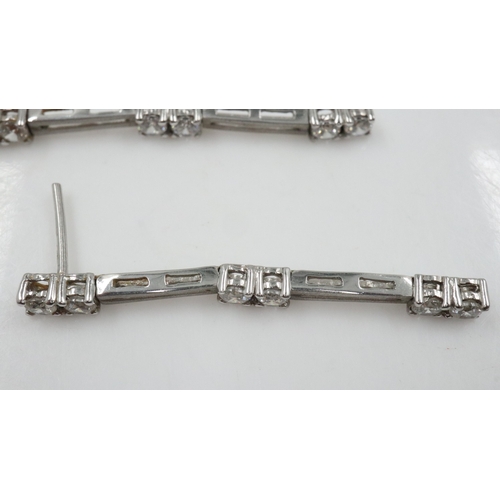 31 - 1970s stone set drop earrings, drop L: 40 mm, no backs. In excellent condition, no losses, no butter... 