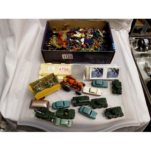 1125 - Collectors juvenilia, including Vistascreen 3D viewer, Dinky field Marshall tractor and trailer, Les... 