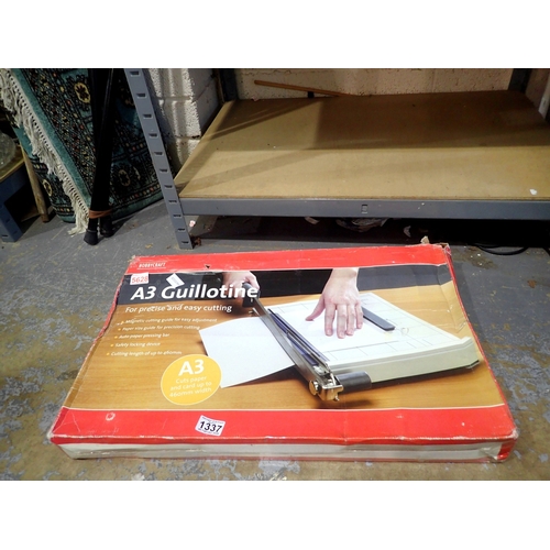 1337 - Boxed A3 guillotine. Not available for in-house P&P