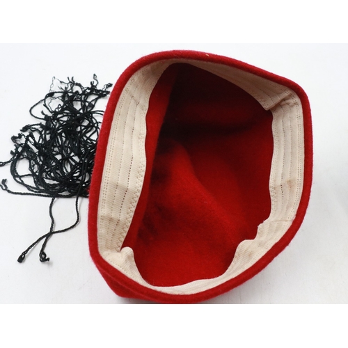 2066 - WWII period red fez badged to the 13th Waffen-SS Mountain Division Handschar. UK P&P Group 1 (£18+VA... 