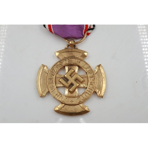 2270 - Third Reich German 1938 Luftshutz (Air Raid Police) 1st Class Medal. UK P&P Group 1 (£18+VAT for the... 