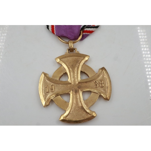 2270 - Third Reich German 1938 Luftshutz (Air Raid Police) 1st Class Medal. UK P&P Group 1 (£18+VAT for the... 