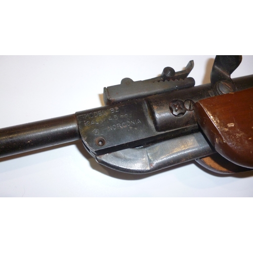 2004A - West Lake Norconia .177 air rifle with leather brown padded carry bag. Not available for in-house P&... 