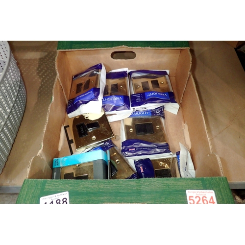 1188 - Eight brass light switches, single and double. Not available for in-house P&P