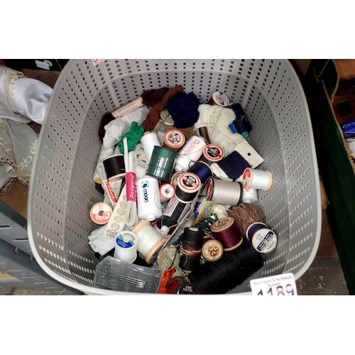 1189 - Mixed cottons including Dewhurst's examples, wool and further sewing accoutrements. Not available fo... 