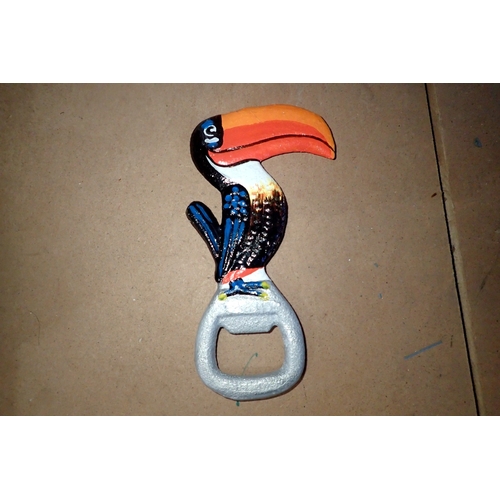 1223 - Cast iron toucan bottle opener. UK P&P Group 1 (£18+VAT for the first lot and £2+VAT for subsequent ... 