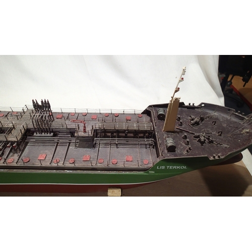2060 - Kit built chemical tanker 'Lis Terkol' 90 cms, fitted radio control, requires transmitter and batter... 
