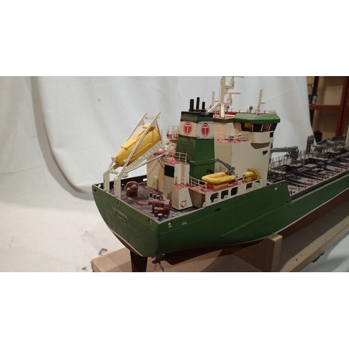 2060 - Kit built chemical tanker 'Lis Terkol' 90 cms, fitted radio control, requires transmitter and batter... 