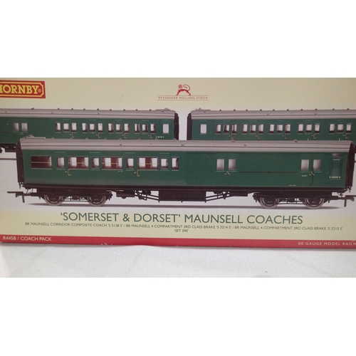 2088 - Hornby R4458 coach pack, Somerset & Dorset Maunsell coaches x3. UK P&P Group 2 (£24+VAT for the firs... 