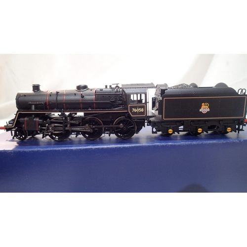 2114 - Bachmann 32-954, class 4mt, 76058, Black, early crest, excellent condition, boxed. UK P&P Group 1 (£... 