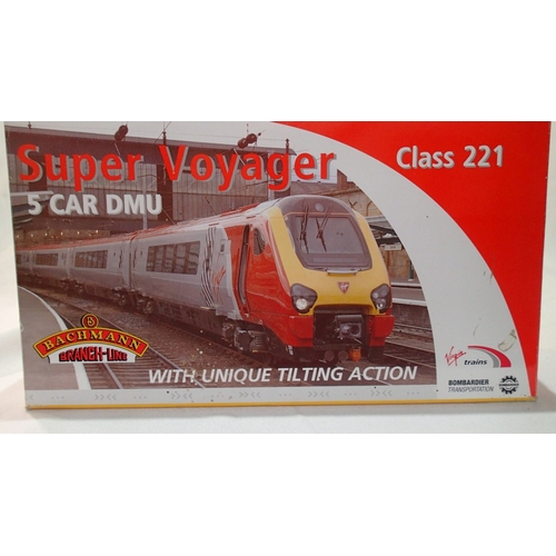 2331 - Bachmann 32-626, class 221, Virgin Super Voyager, 5x car tilt 'Louis Bleriot', missing connecting ba... 
