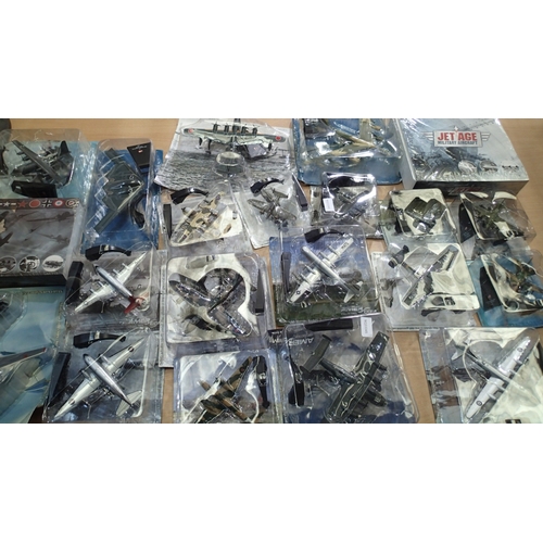 2336 - 20x Assorted aircraft, mostly magazine type issues, including some magazines. Not available for in-h... 
