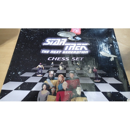 2349 - Star Trek, chess set, chess pieces only, no board. UK P&P Group 2 (£24+VAT for the first lot and £5+... 