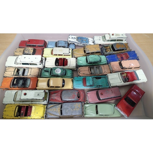 2373 - Approximately 25x Dinky toys American outline cars, suitable for refurbishment. UK P&P Group 2 (£24+... 