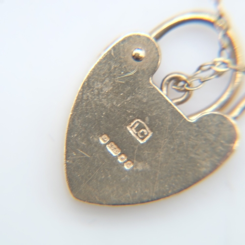 104 - 9ct gold gate link bracelet with padlock clasp, L: 24 cm, 9.0g. UK P&P Group 0 (£7+VAT for the first... 