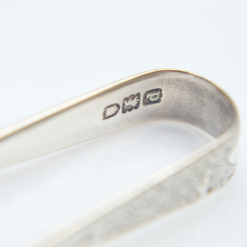 140 - Hallmarked silver sugar tongs, London assay, 23g. UK P&P Group 1 (£18+VAT for the first lot and £2+V... 