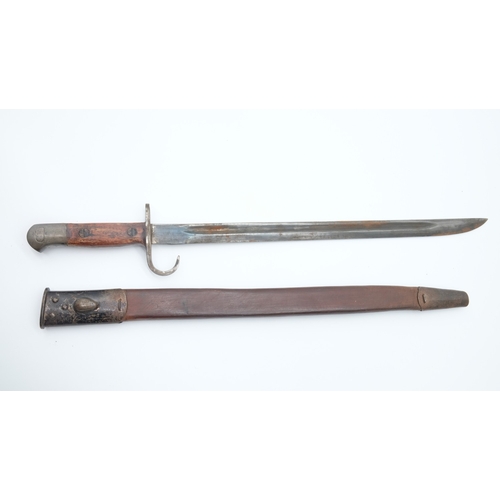 163 - 1907 Pattern hooked Quillon Bayonet with leather scabbard, no markings, possibly Indian made, blade ... 