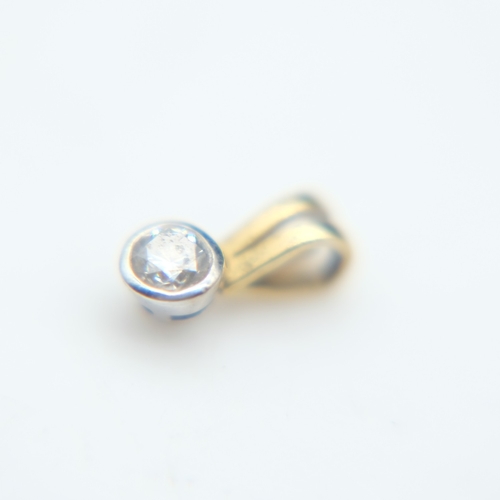 81 - 18ct gold diamond set solitaire pendant, H: 8 mm. UK P&P Group 0 (£7+VAT for the first lot and £1+VA... 