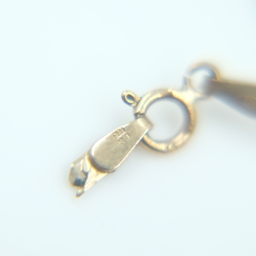 109A - Mixed 9ct gold, pair of earrings, a ring and broken jewellery, 10.6g combined. UK P&P Group 0 (£7+VA... 