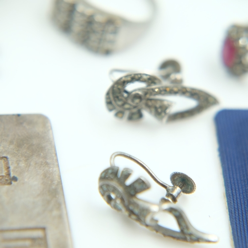 112A - Mixed silver jewellery including a bangle, 80g combined. UK P&P Group 0 (£7+VAT for the first lot an... 