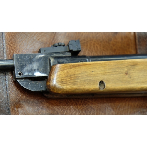 171 - Webley Hawk .22 beach stock air rifle. Not available for in-house P&P