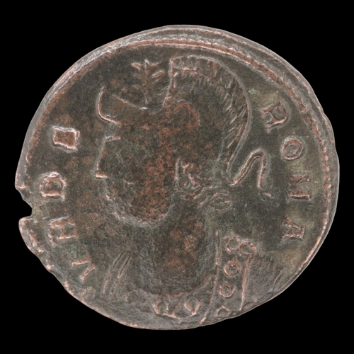 2137 - 330AD Roman bronze, she wolf with sucking twins. Grade aVF. UK P&P Group 0 (£7+VAT for the first lot... 
