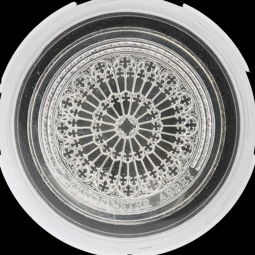 2147 - 1986 hallmarked silver wedding medallion 37g Fergie and Andrew. Grade UNC. UK P&P Group 0 (£7+VAT fo... 