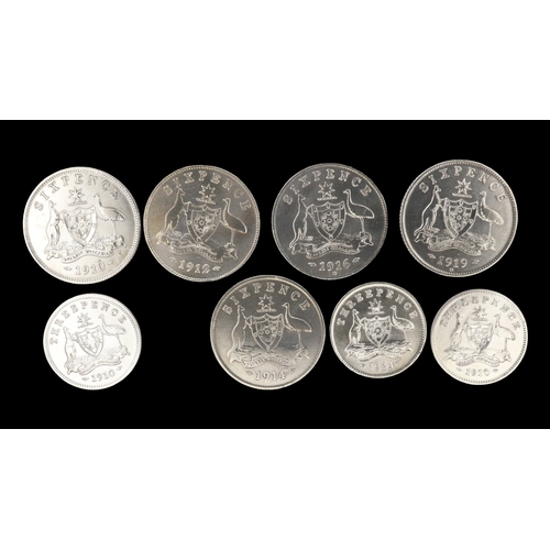 2165 - Quantity of Australian silver coins at collection grades. UK P&P Group 0 (£7+VAT for the first lot a... 