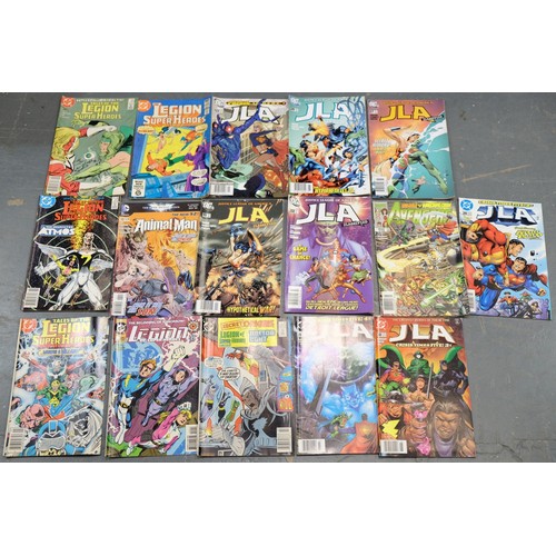 1400 - Nineteen Marvel New Warriors comics, six Secret Warriors comics, thirty-eight DC Batman comics and o... 