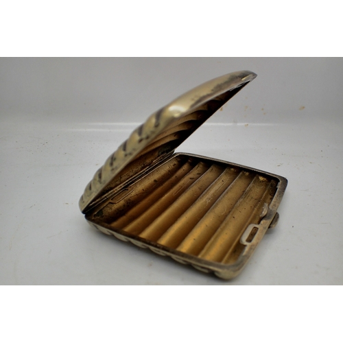 1053 - Silver plated cigarette case with gilt interior and ribbed design. UK P&P Group 1 (£18+VAT for the f... 