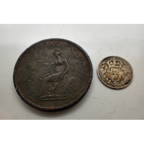 1081 - George III 1806 penny and a Victoria 1899 threepence. UK P&P Group 1 (£18+VAT for the first lot and ... 