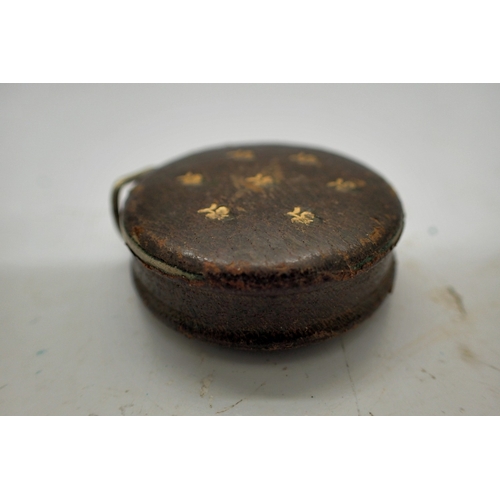 1094 - Miniature Rabono and Sons leather cased steel tape measure, D: 20 m.  UK P&P Group 1 (£18+VAT for th... 