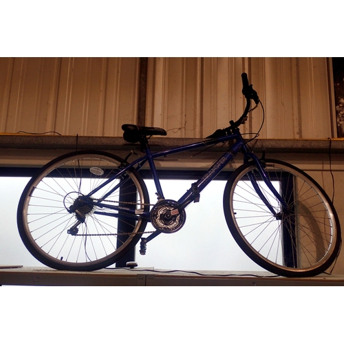 1007 - Apollo transfer mountain bike, 26 inch wheel and 17 inch frame. Not available for in-house P&P